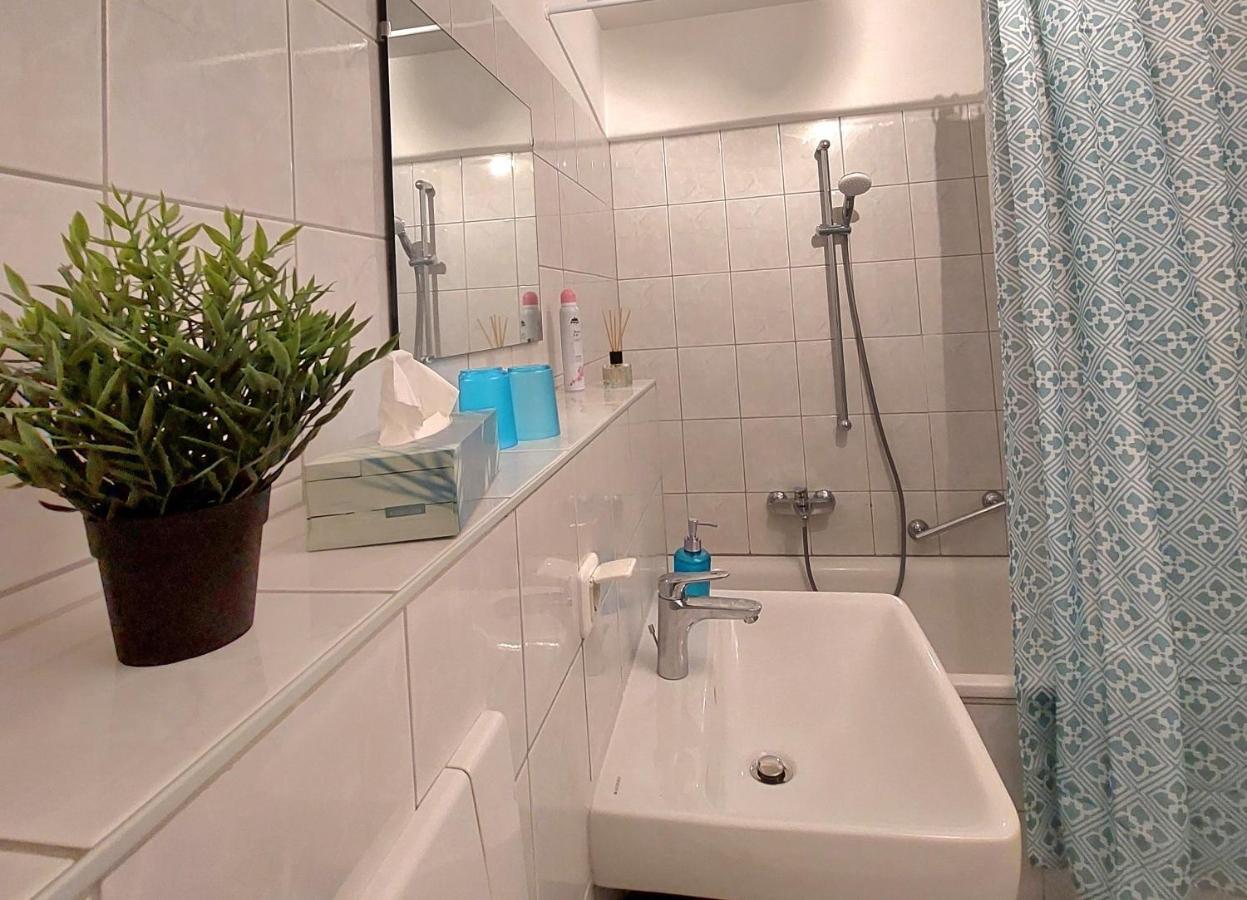 Moderne Wohnung Mit Vollausstattung In Ruhiger Lage, W-Lan Grossrohrsdorf 외부 사진